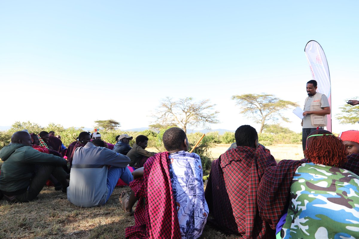 MenEndFGM's tweet photo. In Samburu community, we are creating safe spaces to engage Morans in promoting gender equality. Open discussions on their roles in ending FGM, girl child beading and child marriage are being held under-the-tree. This is aimed at strengthening community surveilance to #endFGM https://t.co/QTB2RiWftR