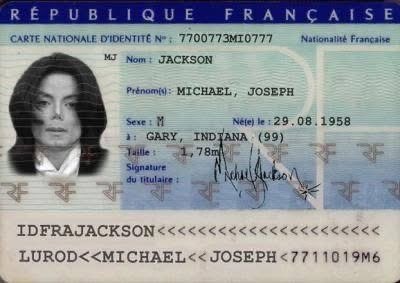Kiki314501's tweet photo. @bouliboulibouli @Pangramed Tu n'as pas déjà la faute carte d'identité Française de Michael Jackson ? https://t.co/Yzk85H9BoI