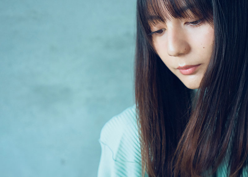 BUBKA_henshuubu's tweet photo. 日向坂46・小坂菜緒が魅せた“増す透明感”の一瞬

▼記事詳細＆アザーカット
https://t.co/w74XhSVO96

#日向坂46 #小坂菜緒 https://t.co/IWMjhJzpsM