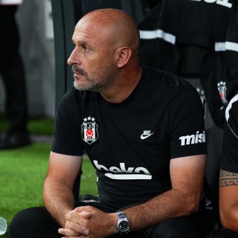 Bogazin_kartal's tweet photo. Vincenzo Italiano: "Beşiktaş bana 4 hedef verdi;

- Avrupa Lig aşamasına kalmak, başardık.
- Üst sıralardaki takımların hemen arkasında yer almak.
- Oyun kimliği oluşturmak.
- Geleceği olan bir oyun grubu yaratmak.

Şampiyonluk istemediler. Ancak zirveden kopmamamız gerekiyor. https://t.co/Z9Ka3jo2BM