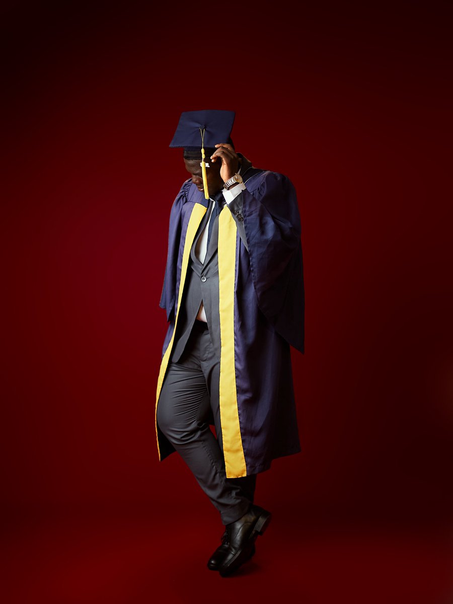 adedol21's tweet photo. I came, I saw, and I conquered. 🎓✨

https://t.co/whUFsgJ7dU. Economics Second Class Honours (Upper Division). 🥂

I know you’re looking down from above and smiling, Pops. I wish you were here to witness this greatness. ❤️🕊️

This one is for you. https://t.co/G3lvOpOEca