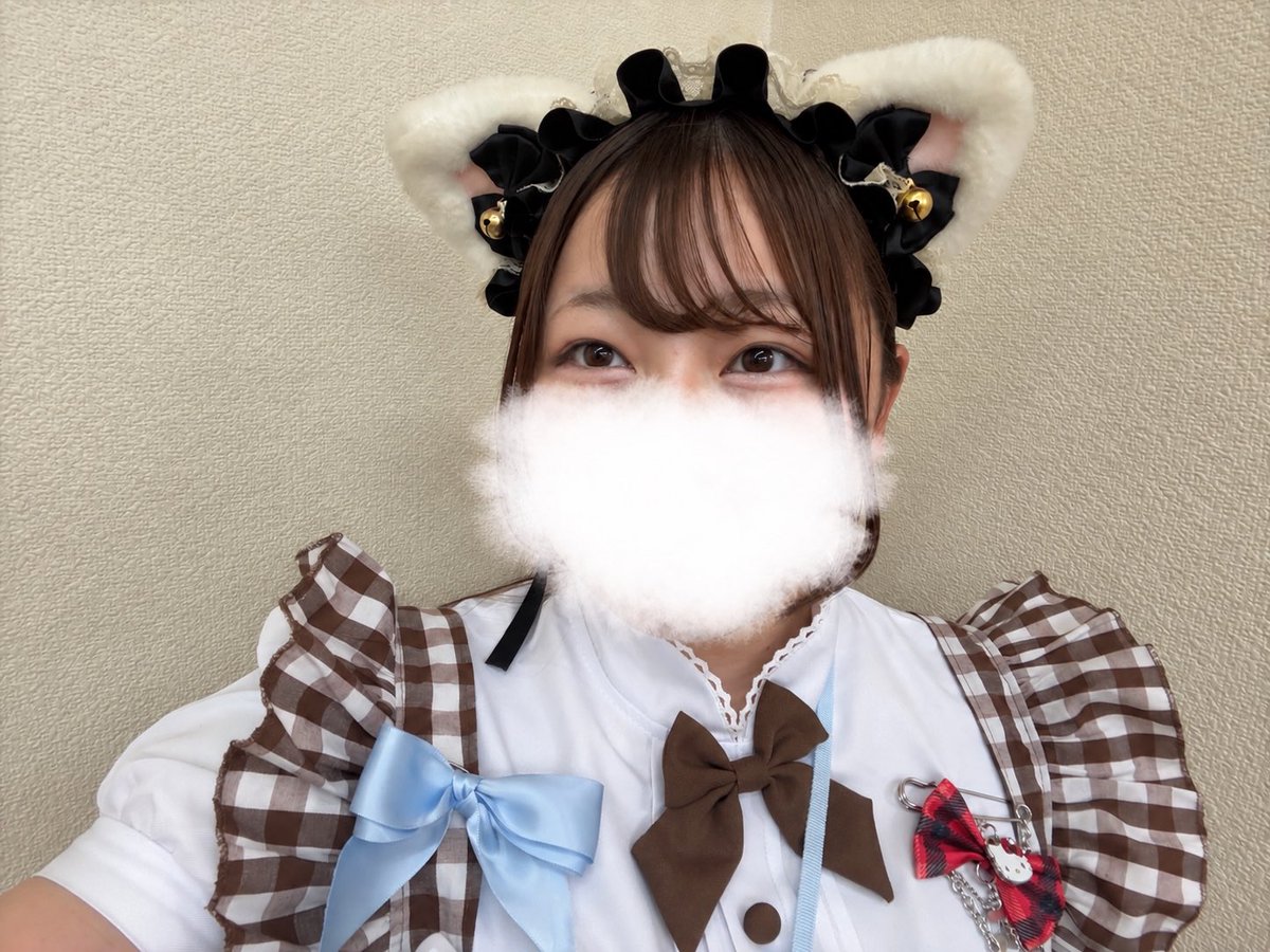 serinachacha's tweet photo. 昨日はせりな初お給仕でした！
ご帰宅してくださったご主人様、お嬢様ありがとうございました！🙇
たくさんの優しい方々に支えていただき、感謝でいっぱいです。
チェキ撮影もありがとうございました！🙏
これからも頑張ります💪 https://t.co/6ddiOLbd6L
