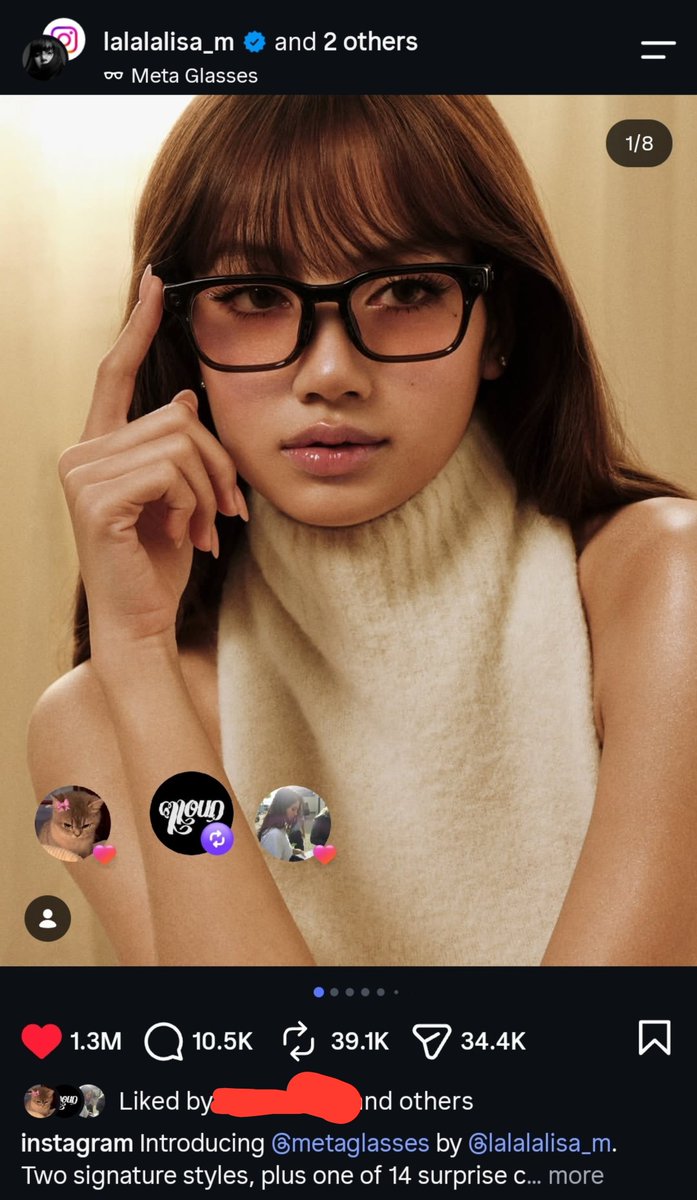 luvuforlirola's tweet photo. JENNIE promoted glasses because they were only for Ray-Ban 😹 But LISA had a special campaign for herself, and the glasses were designed by her and inspired by her pets.
LISA is always more important https://t.co/BIaXVa7Ye0