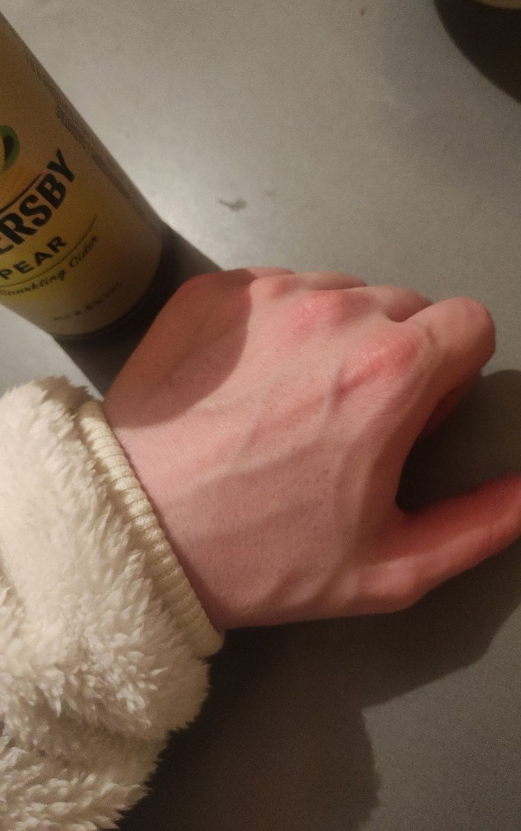 Chaotwix's tweet photo. Not sponsored i promise https://t.co/sFiqrO1vyr