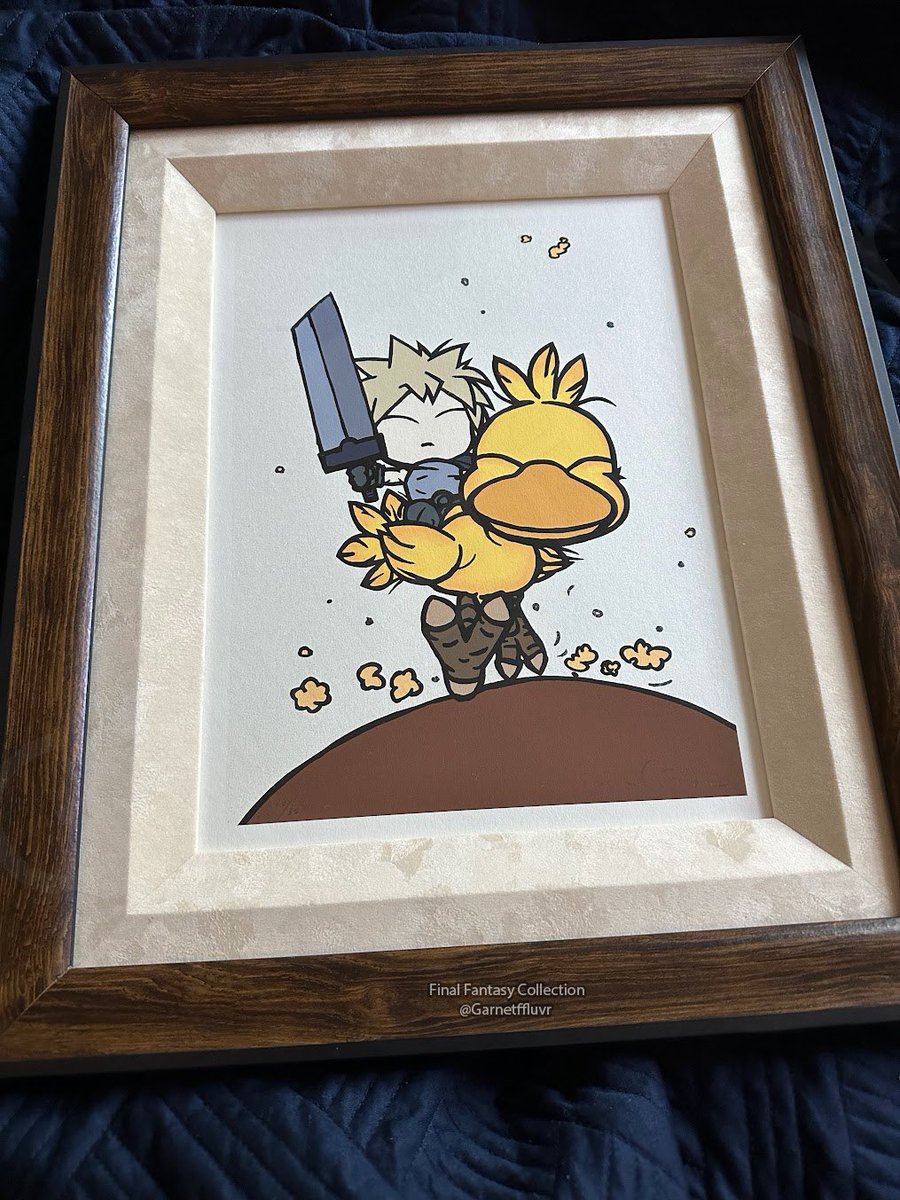 Garnetffluvr's tweet photo. I have quite a few official Yoshitaka Amano artworks in my collection, and this one is still one of my absolute favorites. 

Here’s a very rare Final Fantasy VII art with Cloud and Chocobo, hand-signed by Yoshitaka Amano and limited to only 30 pieces worldwide! 

#FF7 #FFVII https://t.co/DzHFa42qnF