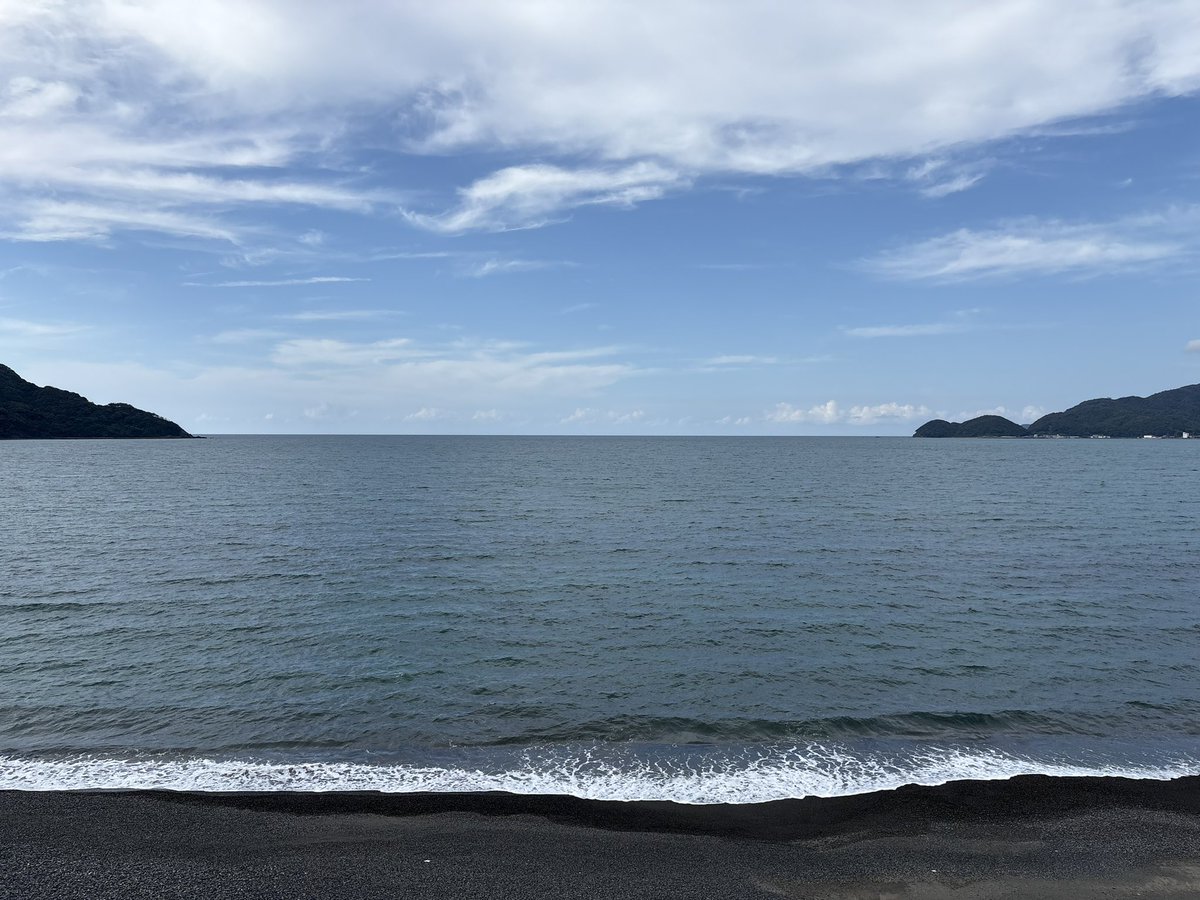 carugamo_'s tweet photo. 不可視境界線さがしにきた https://t.co/fudjt4LRLV