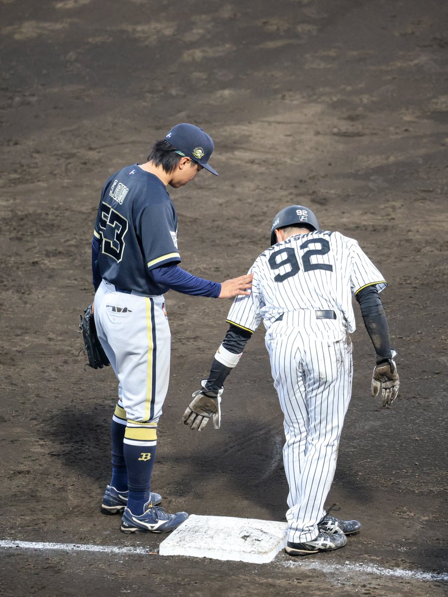 53_log's tweet photo. 気遣いのぶつかり合いで優しい世界 https://t.co/XDm8MeogWq