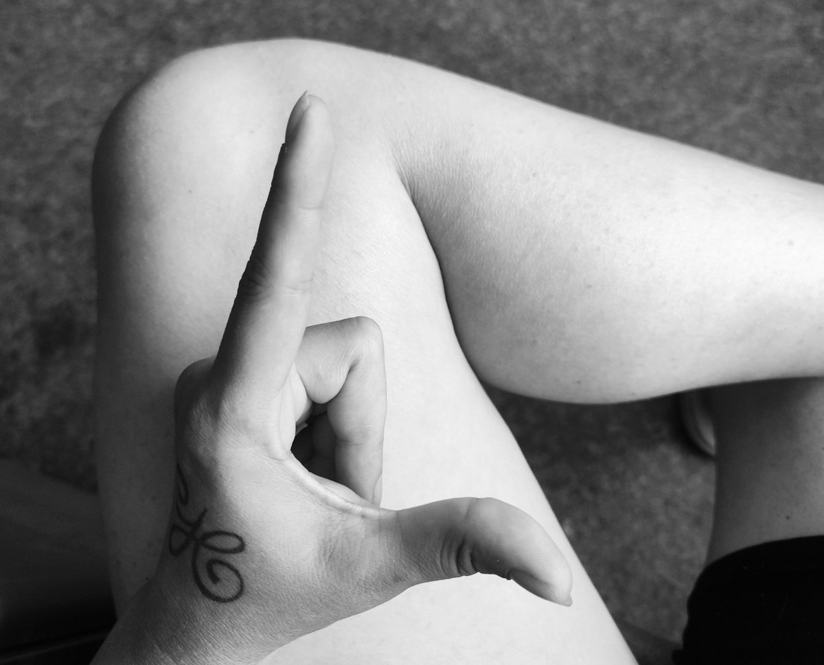 Cash4theQueen86's tweet photo. Good Morning Ladies 👑 und Zahlknechte 💸 Es ist Zeit für einen richtig starken Kaffee🔥☕ ihr wisst was das heißt 😈💸💦 ab in meine DM's 
#findom #zahlknecht #geldherrin #zahlsklave #domme #sub https://t.co/zJvU8hx3EH