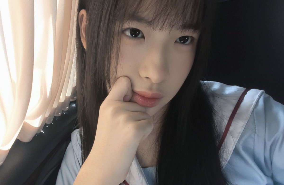 Heidi_JKT48's tweet photo. haloo siaangg !! 🤍🤍 https://t.co/F9S9mmtoxP