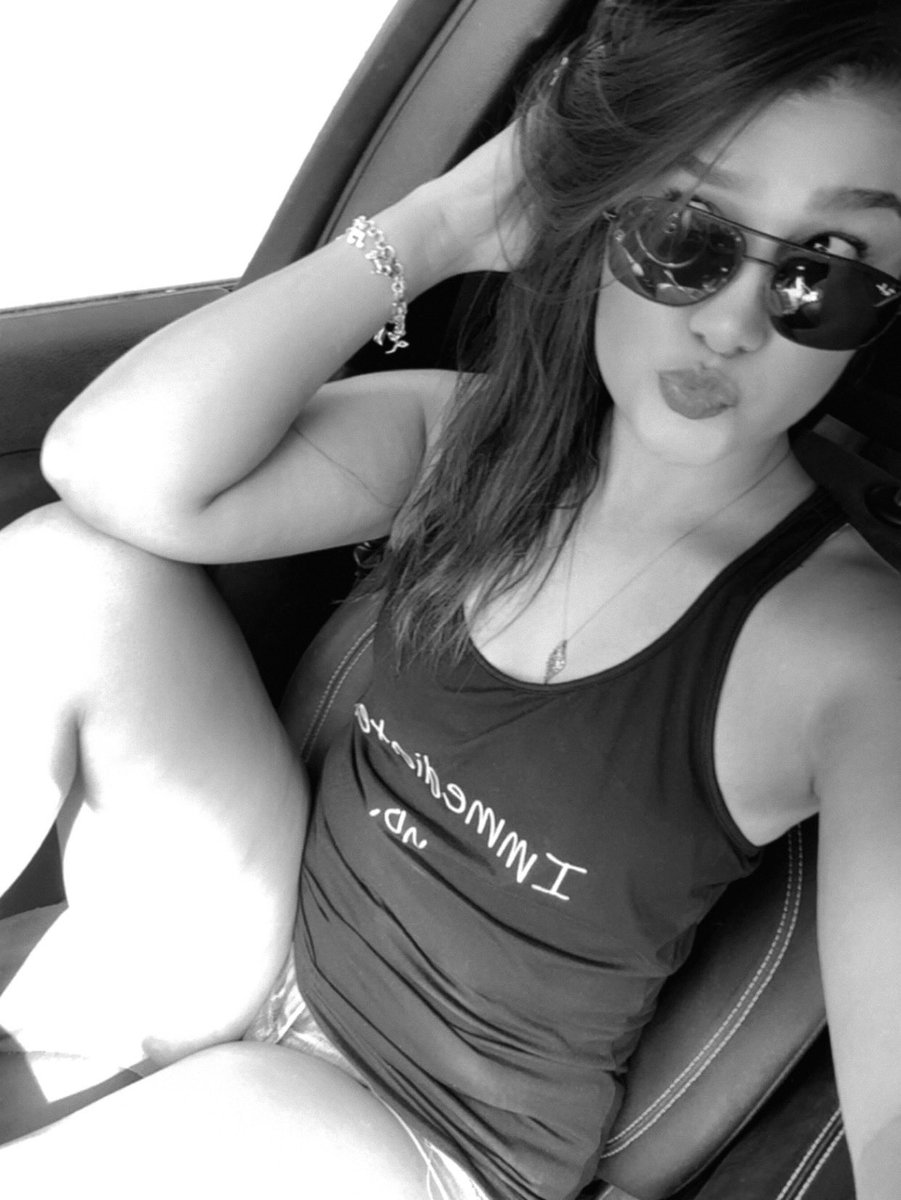 TheKayDarlene's tweet photo. I hope y'all actually like me for me &amp; not just because of my fat, juicy sense of humor ☺️❤️ #justme #unapologetically #goodvibes #sillyselfie #feltcute https://t.co/lIl9W3tDza
