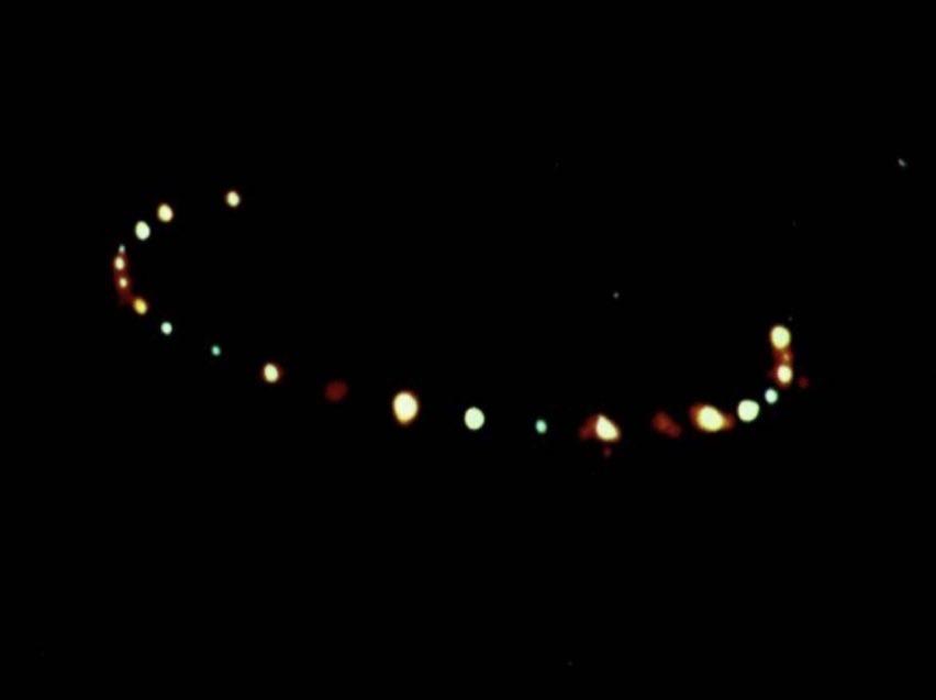 p5yonic's tweet photo. MOTHERSHIPS⁉️🛸🛸🛸
Hudson Valley..Phoenix..Tehran.
3 different skies. 3 Different Decades.
All witnessed by thousands of people.
The truth IS out there.
#uapx #ufox https://t.co/hIJMYVfgCf