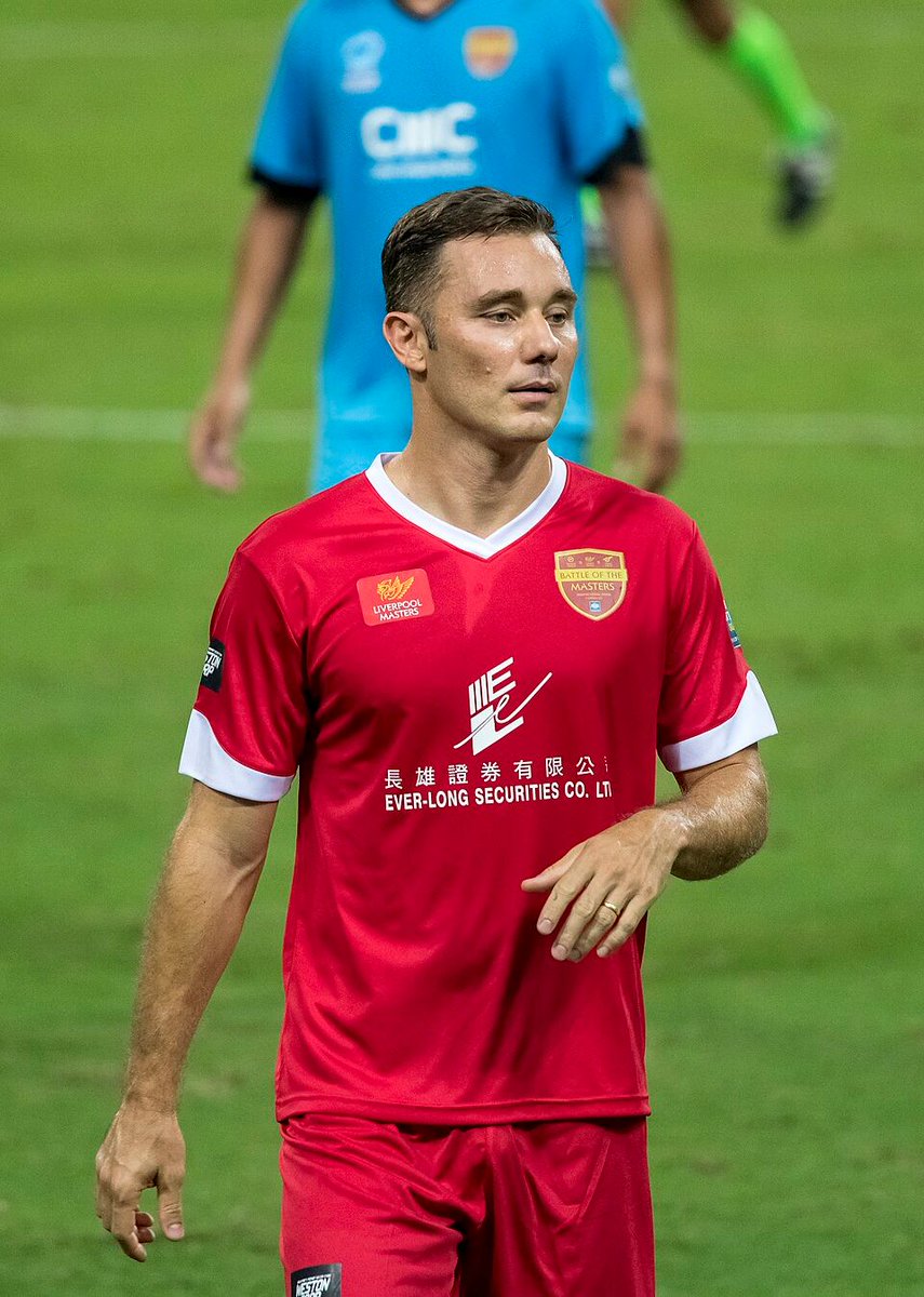 LFChistory's tweet photo. Fabio Aurelio, a Brazilian left-back who signed for the Reds in 2006 after a successful six-year spell at Valencia, was born in São Carlos on 24 September 1979.

Which means Liverpool FC had two left-backs born on 24 September at the same time, as John Arne Riise is exactly a year younger than Aurelio.
📸 Chensiyuan - CC BY-SA 4.0
