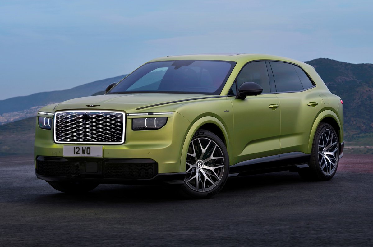 viralbhayani77's tweet photo. Bentley Torcal revealed — brand’s first EV SUV, India mid-2027 at ~Rs 4.5 crore. 888hp, 600km WLTP; slots below Bentayga.

https://t.co/j0k8HX8F4u

#CarsOfIndia #AutoNews #Bentley #Torcal #EV https://t.co/tGtlaC0fUF