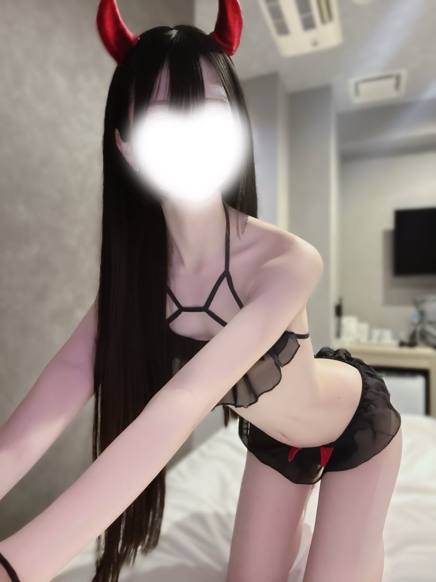 ramu2ramune1's tweet photo. 👿❤️ https://t.co/s1uzhxDJHG