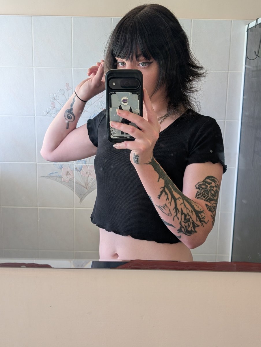 catethps's tweet photo. went outside last night yay https://t.co/PolflakL22