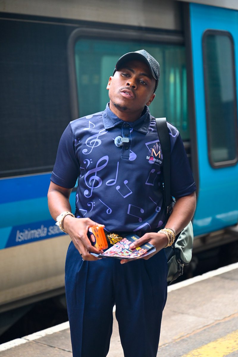 PRASA_Group's tweet photo. 🇿🇦 Happy Heritage Day! ❤️💛💚💙
Headed to the Zwide Music Festival today? 🎶🔥 

We’ve got your transport sorted! 🚆

🎟️ Festival ticket holders: Enjoy a FREE return train ride.

🎫 Buying your festival ticket at the gate? Get a R20 return train ticket.
Hop on the #PeoplesTrain and ride with us to Berea Station for the festivities! 🎉

#HeritageDay #ZwideMusicFestival #IsitimelaSabantu #PRASA