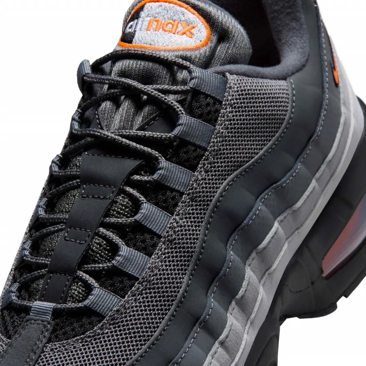 Rigouts_UK's tweet photo. 🚨BELOW RETAIL | NIKE AIR MAX 95 “TOTAL ORANGE”

⁃ NOW £117.59 - ENTER CODE “FALL20”
⁃ UK Sizes 4-12 - RRP £175.00

LINK=> https://t.co/ImN7abaw8D https://t.co/gpH8lwIM1M