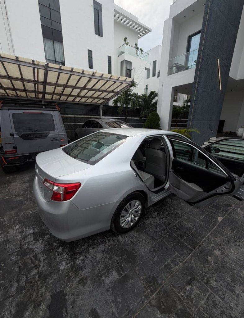 pnkpinterest's tweet photo. I bought a car for my dad😭❤️ https://t.co/BXWveKMfLU