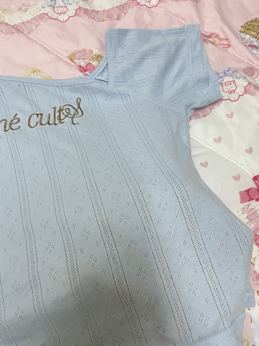 poolloopth's tweet photo. Komé wendy top (ig: kome.offi) 
เสื้อดีไซน์ปาดไหล่แขนสั้น ดีเทลลายปัก Kome cults ที่กลางอก
🤎 3xl
รอบอก: 38–46 นิ้ว
ความยาวเสื้อ: 21 นิ้ว
รอบวงแขน: 20 นิ้ว
ความยาวแขนเสื้อ: 8.5 นิ้ว
🌟 115 
ค่าส่ง 30 ตัวต่อไป+5
#ส่งต่อเสื้อผ้ามือสอง #เสื้อผ้ามือสอง https://t.co/OIfM4XRIyE
