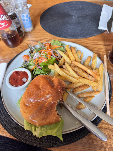 MabelReviewsGB's tweet photo. A Castle Combe pub lunch ended after two bites.

At The White Hart in Castle Combe, Wiltshire, my partner and I spent £20-£30 each on lunch, but I gave up on my beef burger after two mouthfuls.

We arrived hungry, expecting a proper village pub meal. Instead, the beef tasted bland and poor-quality, my partner was disappointed too, and the welcome felt chilly. I left regretting our choice.

Here’s hoping your next village lunch earns every penny.