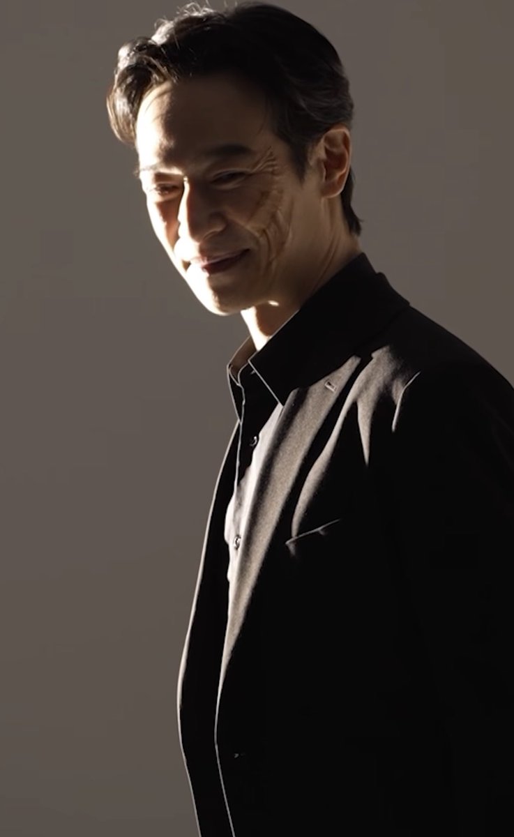 AX_crim's tweet photo. この劉銘軒の狂気を内に孕んだ得体の知れなさを感じさせる笑みが大好き。美しく麗しくもあり恐怖を抱かせる。 https://t.co/X6vLdmS2LZ