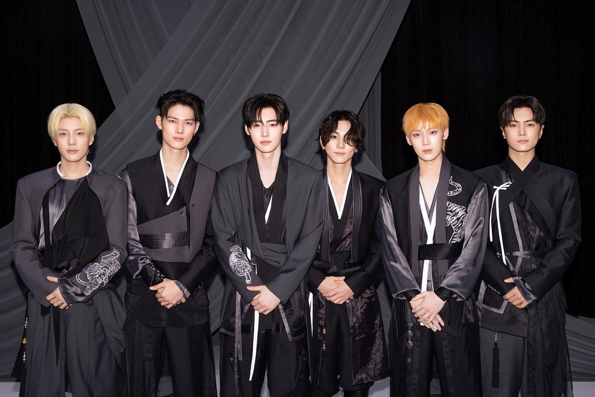 Enasiabackup's tweet photo. [2026 CHUSEOK]

#ENHYPEN #엔하이픈 @ENHYPEN_members @ENHYPEN https://t.co/HGKfM7tw6Q