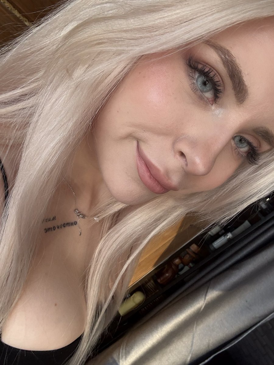BabyGirldush's tweet photo. How lenses change makeup! 😯

By the way, I'm a make-up artist💋 https://t.co/WbVt4FX0yu