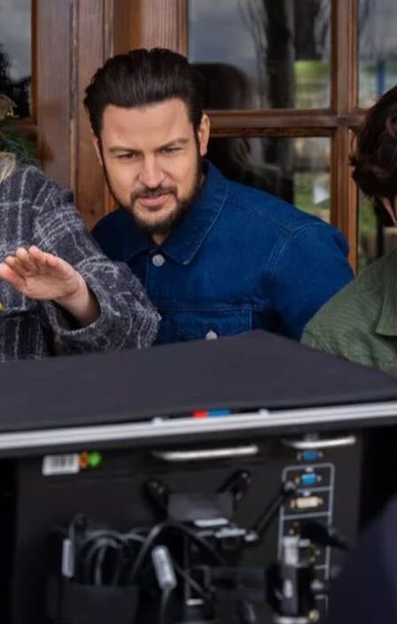 IrukeTradings's tweet photo. Some feelings are too deep for words. I’ve learned to cherish the quiet moments, the people who stay, and the love that asks for nothing except honesty. ❤️
#TylerHynes #Hynies #Hallmark #HallmarkMovies #HallmarkChannel #HallmarkFans #ChristmasMovies #TylerHynesFans https://t.co/yVwPTUPh7M
