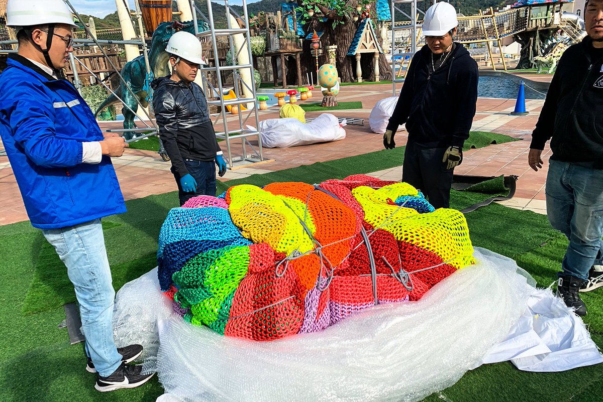ColorfulNete's tweet photo. Nagoya, Japan｜Viral Honeycomb Rainbow Rope Net
—
Direct from manufacturer! Independently designed &amp; manufactured nonmotorized climbing attraction. https://t.co/LmXVYyhIZ7