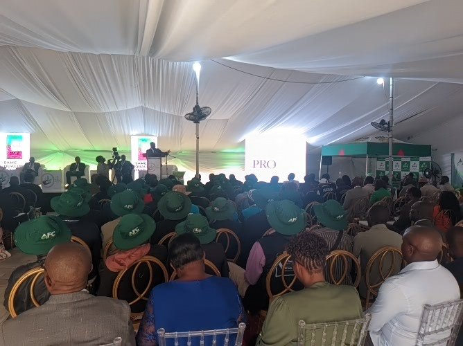 zfu_official's tweet photo. #Happeningnow. ZFU President Dr J. Jawi gives his spech. "Last year our theme was pathways of farmer dignity, this year we bring a pathway by harnessing innovating through resilience." https://t.co/SVy5lqI79D