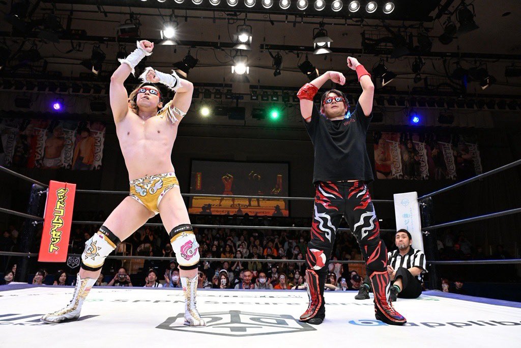 takaokun0804's tweet photo. 後楽園ホールでも大事な人と試合。
ほとんど同じ時期からDDTにいて、
ユニットは違うことが多かったけど、いろんなことがあった！
大体いつも控室の席も近くに座ってた。
次に一緒に踊るのはいつの日か。
楽しかった！
#ddtpro https://t.co/QCuth6AcEj