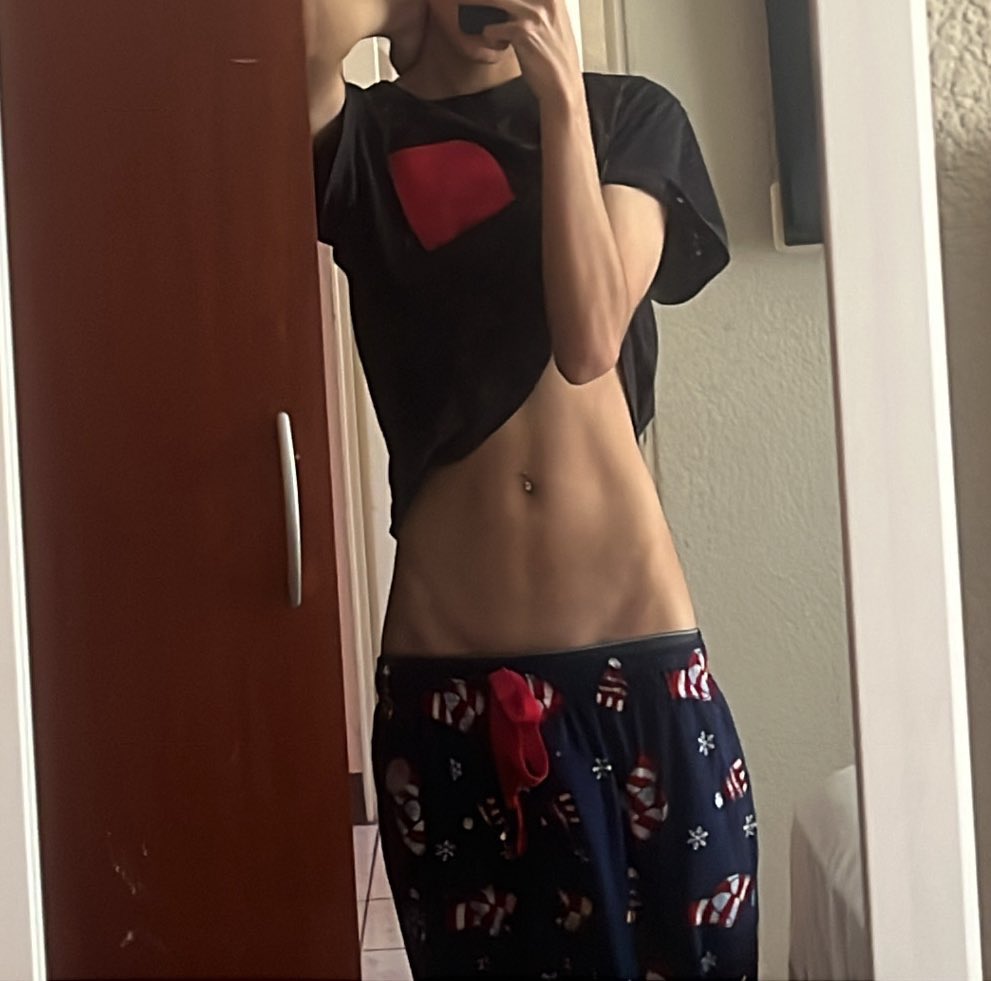 drewcapella's tweet photo. im ready for bed daddy 🥺 https://t.co/MCz9IjzZhi