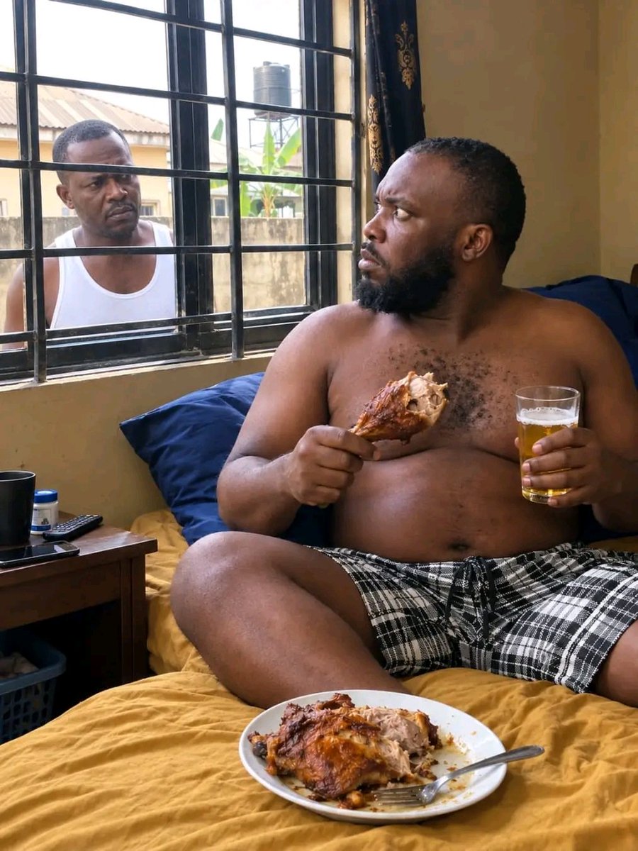 MatandaAndrewCB's tweet photo. When you are owing the landlord two months rent and he starts appearing anytime you bring out something to eat 😠 https://t.co/hBG2yVPuP1