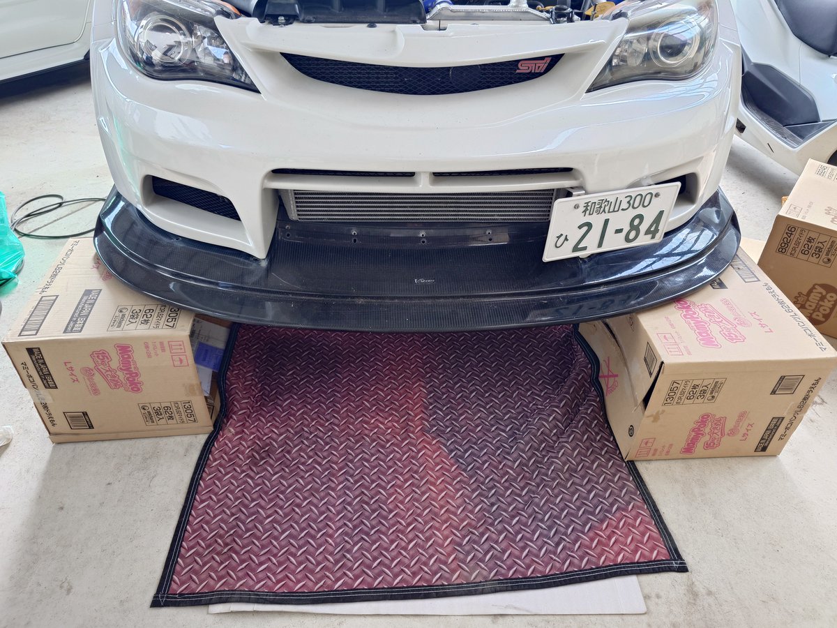 Fista__'s tweet photo. フロントディフューザー戻し。
慣れたとは言えめちゃ腰が重い作業…。
来年で見納めかな🙄 https://t.co/pkkXguGwr1