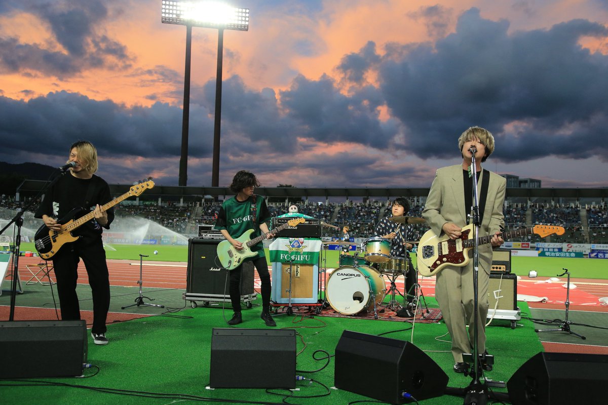 fcgifuDREAM's tweet photo. これまで岐阜を、そしてFC岐阜を音楽で盛り上げてくださったcinema staffの皆さん
本当にお疲れさまでした

「HYPER CHANT」を通して、たくさんの熱狂と力を届けていただきました

2027年9月12日まで、皆さんの音楽がたくさんの方に届きますように

FC岐阜も心から応援しています

#fcgifu #FC岐阜 #HYPERCHANT【事業】