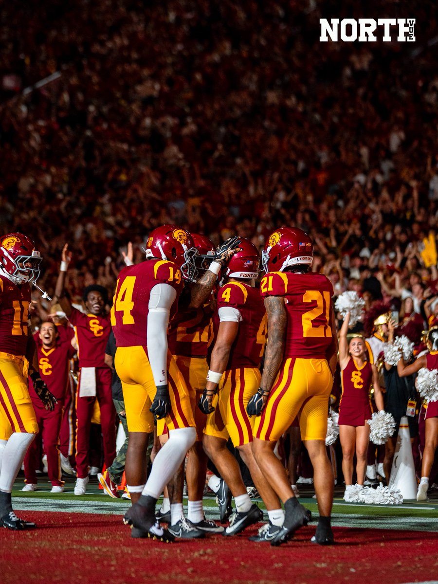 northvue's tweet photo. Ragin Trojans 

USC Trojans continue their perfect start to the season with a 49-30 victory over the University of Louisiana at Lafayette. Read more on our website: https://t.co/eHBnKot7Nl

📸: @oscalev https://t.co/Sz4ao8YJlx