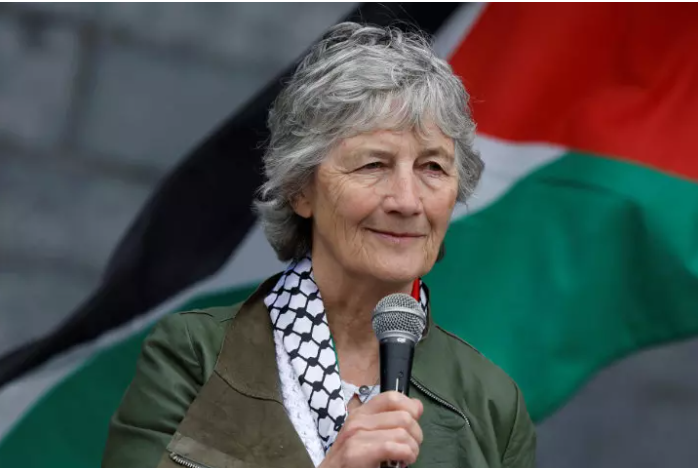 Maximil86429959's tweet photo. Most Irish adults didn't bother to vote in the last Irish Presidential Election &amp; the largest spoiled vote in Irish State History occurred &amp; there was some skullduggery by certain politicians too.

I don't believe that this woman represents the majority of Irish people.👇👇👇 https://t.co/hIlsDaNUU0