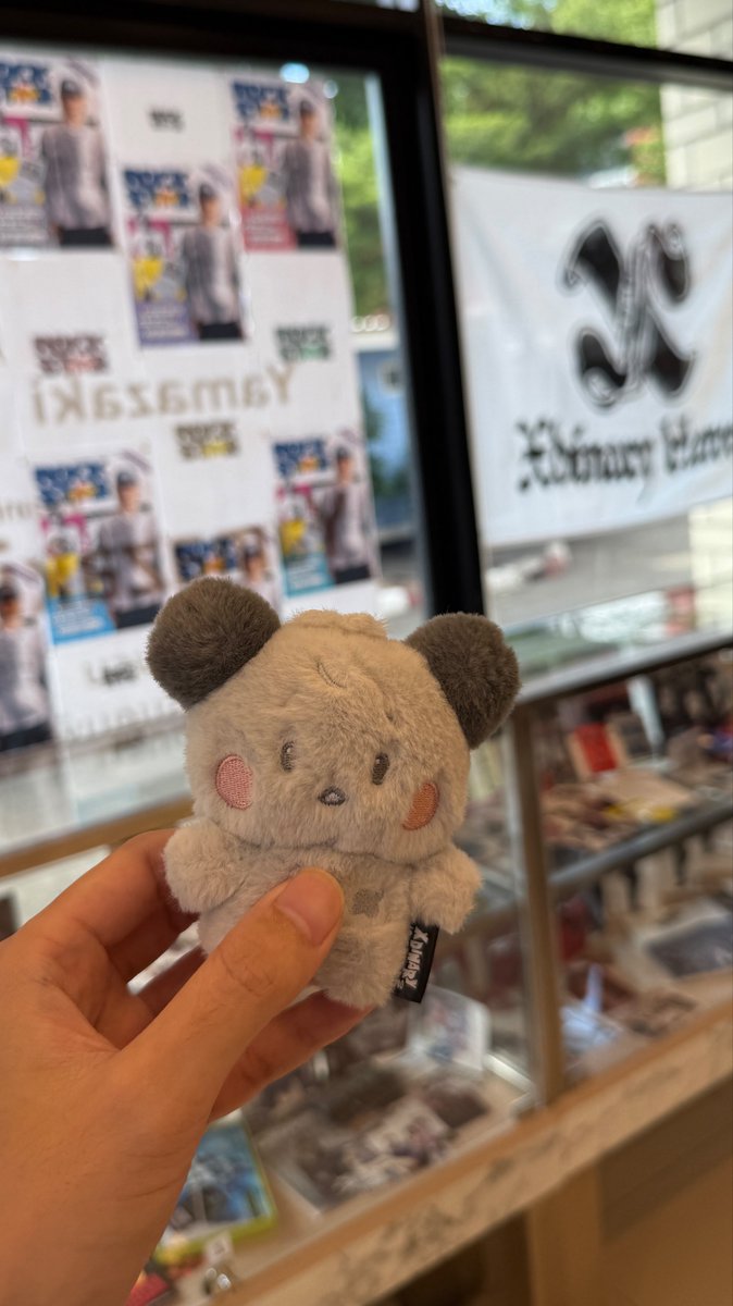 tidteeDDDdidtid's tweet photo. วันนี้พาเด็ก ๆ ไปคาเฟ่งานวันเกิดหลานจุจุ 💖😝🤘
#RockstarArcadeJY https://t.co/5jB8o6RxmQ