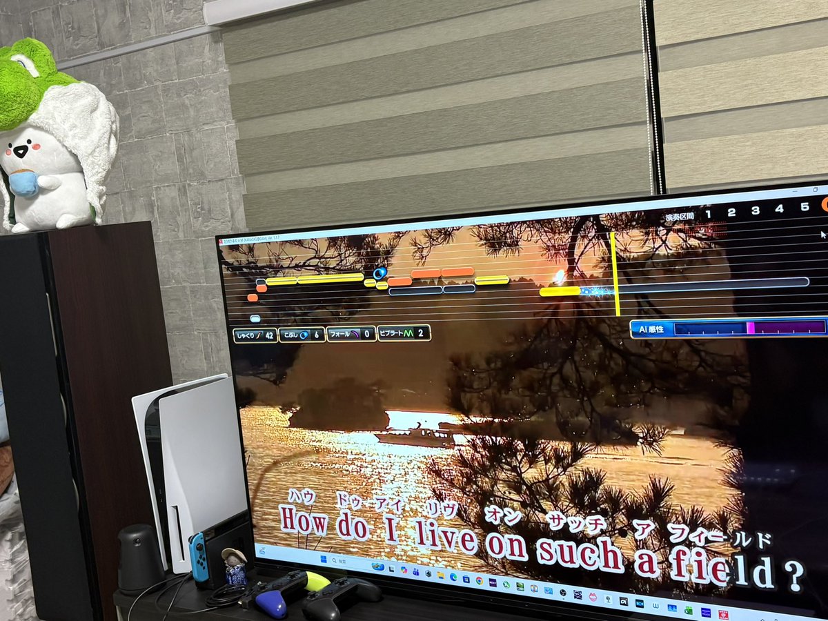 MHwithsumomoch's tweet photo. お家で鬼連チャン？カラオケ調整中😆
若干、AG03経由で入れ込むマイク音声で採点が変わってる気もするけど、そこそこは楽しめそう✨
カラオケアンプで歌ってPCへも採点用の音声を送るのがどれがベストなのか悩み中です🤣 https://t.co/m3nWoBBGKE