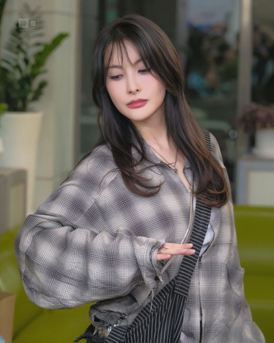wwin1losee's tweet photo. 260911 #박규리 가요톱텐
귤산
#아아악눈부셔박규리 https://t.co/uVqT0WR2eP