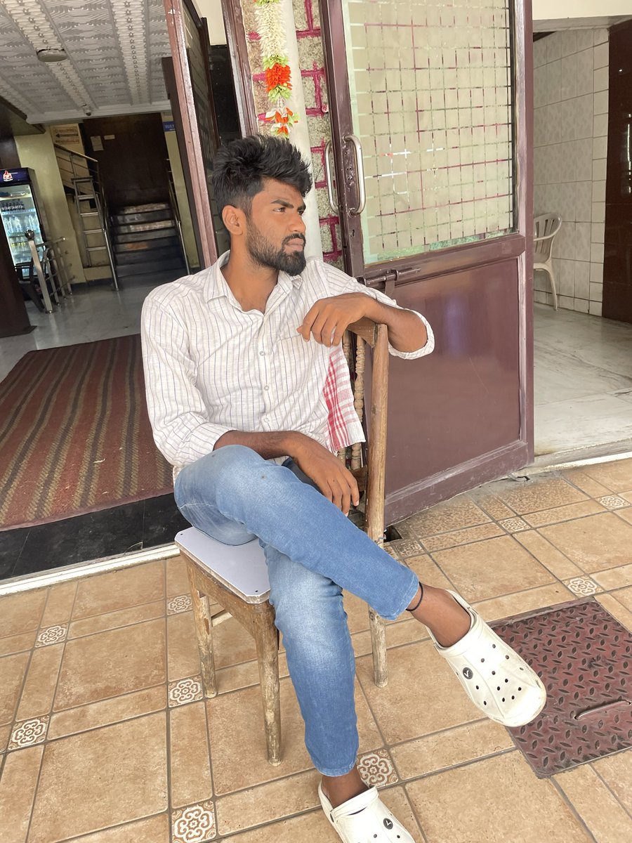 MeOw2539's tweet photo. 4.5years love broh … break ipoindhi 💔 
Don’t believe Long relationships, 
Gudisipotham anthe …. https://t.co/b78MMdHLkv