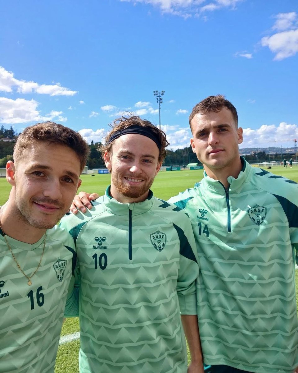 GreenOnSainte's tweet photo. 6M€                                             6M€ https://t.co/SghORm3VvP