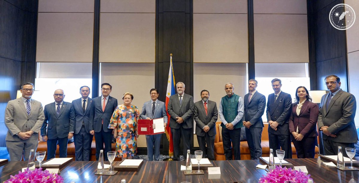 PIADesk's tweet photo. Pilipinas, katuwang para sa mas matatag na imprastraktura. 🇵🇭
Opisyal nang kasapi ang Pilipinas sa CDRI, para sa mas matibay at climate-resilient na imprastraktura laban sa sakuna.
#CDRI #DisasterResilience #BagongPilipinas #IntegratedStateMedia #ISM https://t.co/2IrlZtxFh1