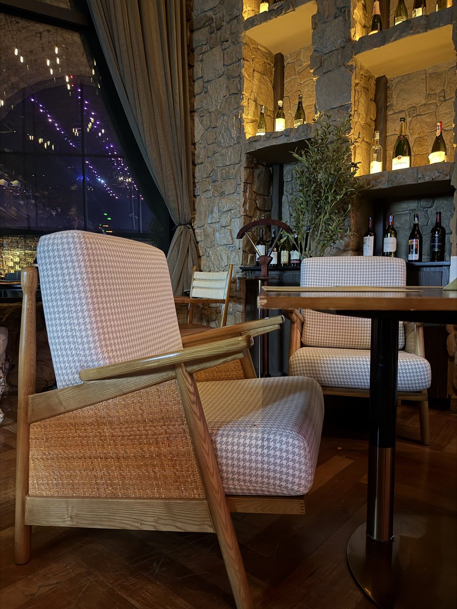 ArchitectMwangi's tweet photo. When you walk into a restaurant that the architect paid this kind of attention to material detail, just know the bill is coming with as much detail to the zeros.. https://t.co/9vTkm7JORL