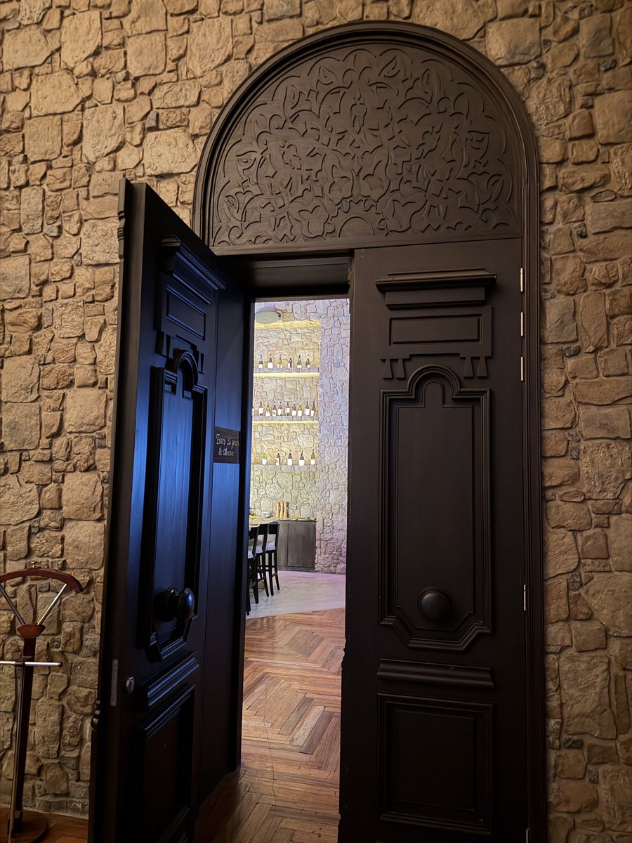 ArchitectMwangi's tweet photo. When you walk into a restaurant that the architect paid this kind of attention to material detail, just know the bill is coming with as much detail to the zeros.. https://t.co/9vTkm7JORL