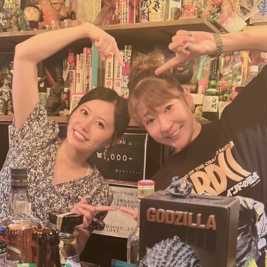 naopupp7's tweet photo. 土曜日！今夜の鬼灯はオープンしておりますよ☆✨
私風邪でクタっとしてますがちょいと横になってから出勤いたします。今夜は微熱奈緒子とユリカはんです！
よろしくお願いします✨ https://t.co/ZZJYqVb6GB
