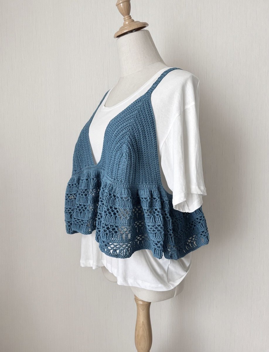 kiso_bluedrop's tweet photo. minneにて、販売開始しました！

三角ビスチェ #minne
https://t.co/R5qHklvScc

#ハンドメイド
#編み物
#ハンドメイド好きさんと繋がりたい
#ハンドメイド雑貨
#ハンドメイド作品
#minne https://t.co/fMfNjRYWtO