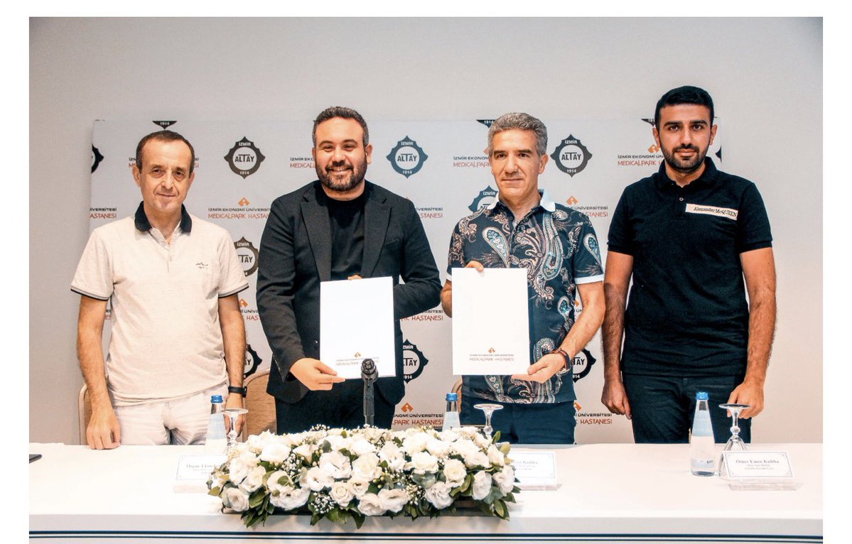 okkascetin's tweet photo. Nizip’ten Dedemoğlu Bugün Ne….Göndermiş..!!! 

Tarih: 01-Eylül-2021
https://t.co/OXd1XT41NA Haberi

Şirketi birkaç ay önce Kurdular ama... 242 Milyon Liraya Arazi Satan Alan bu Gençler Kim⁉️

Türkiye'nin en Değerli Arazilerinden Birini 242 Milyon liraya Satın Alan Ömer Emre Kubba ve Veysel Reşitoğlu Dikkatleri Üzerine Çekti‼️
Biri 29 diğeri 27 Yaşında... Birkaç Ay Önce Kurdukları Şirketle Türkiye'nin en Değerli Arazilerinden birini 242 milyon Liraya Satın Aldılar...

Odatv'nin Haberine Göre, dün Ankara’da Özelleştirme Dairesi Başkanlığında Muğla’nın Bodrum ilçesindeki Bitez’de yer alan 29 Bin metrekarelik Hazine arazisi 242 Milyon liraya Satıldı. 
Araziyi Rekuba İnşaat ve Gayrimenkul Geliştirme Anonim Şirketi satın aldığı Açıklandı.‼️

İşte o açıklama:
￼
Tatil Merkezindeki Araziyi 242 Milyon Liraya alan Şirketin Sahiplerinden Birinin 1994 doğumlu “Ömer Emre”Kubba isimli İş İnsanının Olduğu Görüldü. 

Üstelik şirket, 21 Mayıs’ta Kurulup ihaleye Girmeden Hemen önce 9 Haziran’da Tescil Edildi. 

Şirketin ortakları Arasındaki EK-PET İnşaat Sahiplerinden 29 yaşındaki Veysel Reşitoğlu’nun da Olması Dikkat çekti.‼️EK-PET inşaat, Türkiye’nin Birçok Bölgesinde yaptığı yol İnşaatlarıyla Adını duyurmuşken 27 yaşındaki Kubba’nın Olması “Kim .⁉️ Bu Esrarengiz Çocuklar” Sorularının Sorulmasına Neden Oldu. 

(Peki Bu Esrarengiz Çocuklar-Gençler  Şu’an Neredeler.?) 🤔🤔😔🤔🤔
￼
Batmanlı Kubba ailesinden gelen Ömer Emre Kubba Ankara’da Bilkent Üniversitesinde okudu. 

Ailenin bir Kolu da Gaziantep’te bulunuyorken Kubba’nın ailesi Gaziantep, İzmir ve Van'da olmak üzere üç şehirde Medikal Point Hastanesini işletiyor.

Ömer Emre Kubba aynı Zamanda Altay’ın Yönetim Kurulunda Görev Yaparken, Medical Point hastanesi de aynı Zamanda İzmir Ekibinin Sponsorluğunu da Üstlenmiş Durumda. 

EK-PET inşaat sahiplerinden 29 yaşındaki Veysel Reşitoğlu ise özellikle Gaziantep’te Büyükşehir Belediye Başkanı AK Parti’li Fatma Şahin ile birlikte birçok projeye de imza atmasıyla tanındı..!!!

İki genç ismin, Türkiye’nin en değerli arazilerinin olduğu yerden 242 milyon liraya, ihaleden birkaç ay önce kurulan şirketleri ile satın almaları tartışma yarattı.

Peki Alınan Bu Arazide Şu An Ne Var.!?🤔

Bodrum’un En Güzel Konumunda Villalar’dan Oluşan Bu Site Şu’an Bitme Aşamasında. Ayrıca: Satış Temsilcilerinden Bilgi Alabilirler. 
Detaylı Bilgi ⬇️⬇️⬇️
https://t.co/CMdJrNKHIU

Sitenin En Yüksek Konumunda “İki Tane 6+1 MALİKÂNE Mevcut.” 750 Milyon ile Bir Milyar Arası Değerinde ki.!!!
Bu Malikânenin Sahiplerinden Birisi de Gaziantepli Bir Siyasetçinin Olduğu Söylenirken.! Diğer Malikânenin İse Siteyi İnşaa Eden Kubba Ailesine ait Olduğu Gelen Bilgiler Arasında.

Rekuba OvooBodrum, Manzara Odaklı bir Proje Olarak, 2+1, 3+1, 4+1, 5+1 ve 6+1 Villa Seçenekleriyle, Tabi ki Bizim Gaziantepli Siyasetçimize 6+1 Malikâne Yakışır.

Toplam Alan:29.000 m²
Yeşil Alan:12.000 m²
İnşaat Alanı:17.000 m²
Toplam Kat:2

Gaziantepli (X) Siyasetçimiz Heralde Emekliliğinde Oğlu,Kızı ve Torunları İle Bodrum’a Yerleşmeye Karar Vermiş.!!!

Şimdi Gaziantep Halkı Şunu Çok Merak Ediyor…. Bir Katrilyon Değerinde ki Bu Malikâneyi.!!!! 

Baba ve Anneden Kalan Miras ile mi Aldınız⁉️

Emekli Maaş ve İkramiyesi İle mi Aldınız⁉️

Yoksa.! Mevcut Maaşınız ile mi Aldınız⁉️

Yoksa.! Şans Oyunlarında Büyük İkramiye Çıktı Onun ile mi Aldınız.⁉️

Elbette ki.! Minareyi Çalan Kılıfını Hazırlamıştır. Lakin.!!! Bu Şeytani Oyunlarla Bizleri Kandırdığınızı Var Sayalım, Alemlerin Malın Mülkün Mutlak Yüce Allah’ı Nasıl Kandıracaksınız.⁉️

Sen🫵….  Orada Sağlık, Mutluluk ve Huzurla Yaşayabiliceğini mi Sanıyorsun.⁉️

Not:Dedemoğlu Der ki.!
Yukarıda ki Yazılan Bilgilerin Doğruluğunu Bu Haberi Yapan Haber Sitesi ve Ovoo Satış Temsilcilerinden Teyit Edebilirler.
https://t.co/OXd1XT41NA
https://t.co/CMdJrNKHIU
#gaziantep