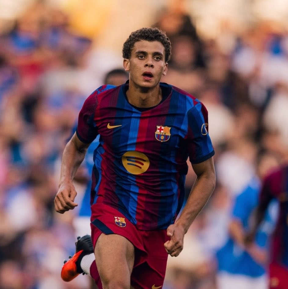 FabrizioRomano's tweet photo. 🔵🔴🇪🇬 Hansi Flick on Hamza Abdelkarim signing new deal: “I’m happy. Hamza had an excellent preseason and competes with the rest of the players for his position”.

“He’s a valuable addition for the club's future”. https://t.co/b6uSAVkm7x
