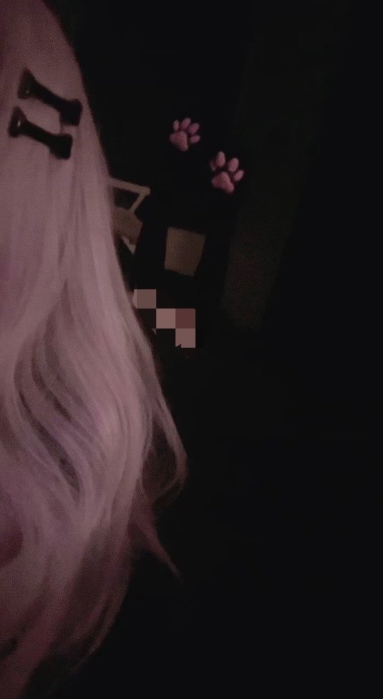 sxvlxr's tweet photo. paws again :3 #egirl #pawsocks https://t.co/5qD6mvV53m